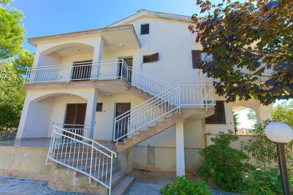 Apartments Vlatko Крк Экстерьер фото