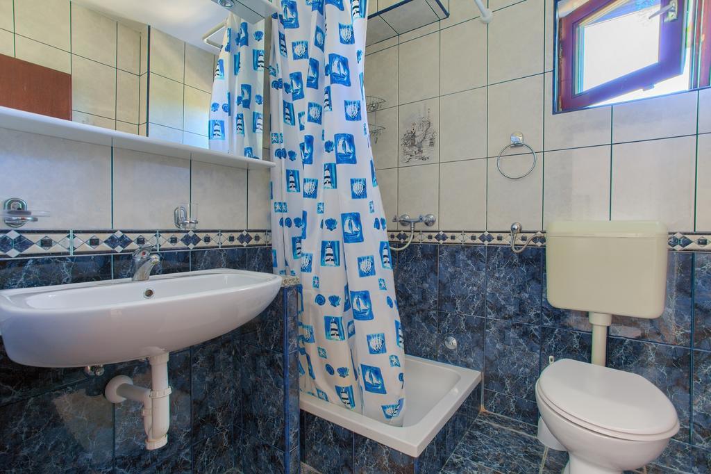 Apartments Vlatko Крк Экстерьер фото