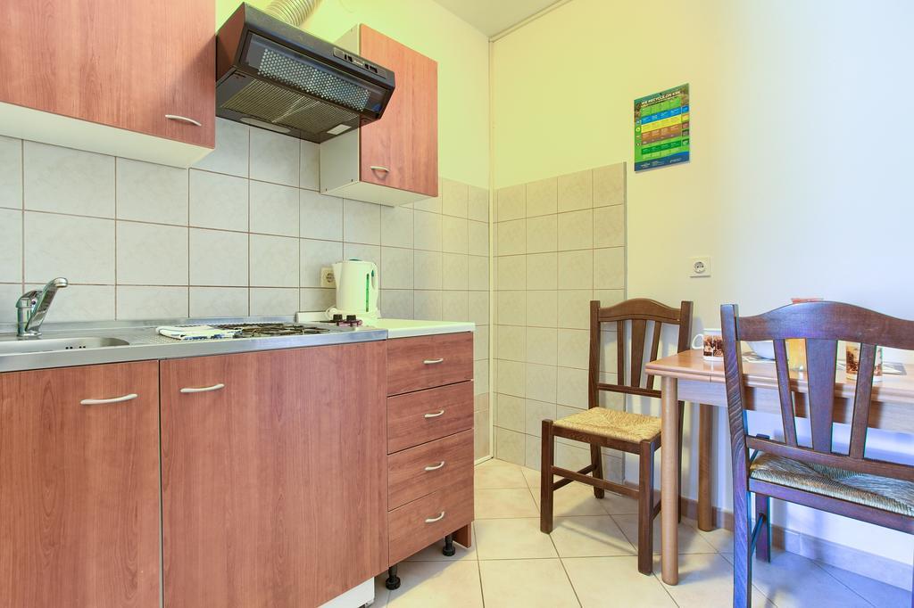 Apartments Vlatko Крк Экстерьер фото