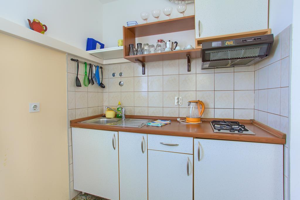 Apartments Vlatko Крк Экстерьер фото